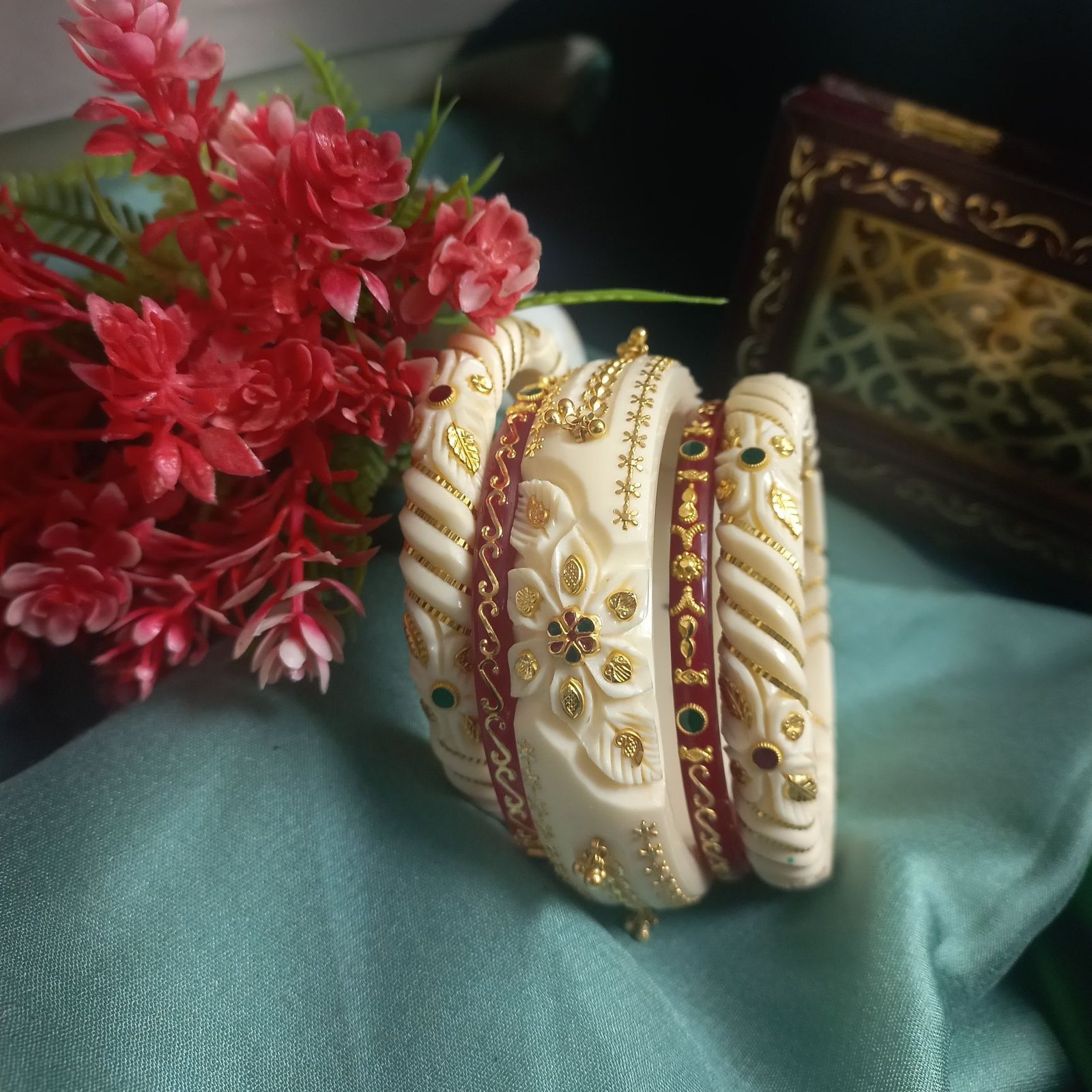 Gold Flower Design With Ghughri Bangle Set For Wedding